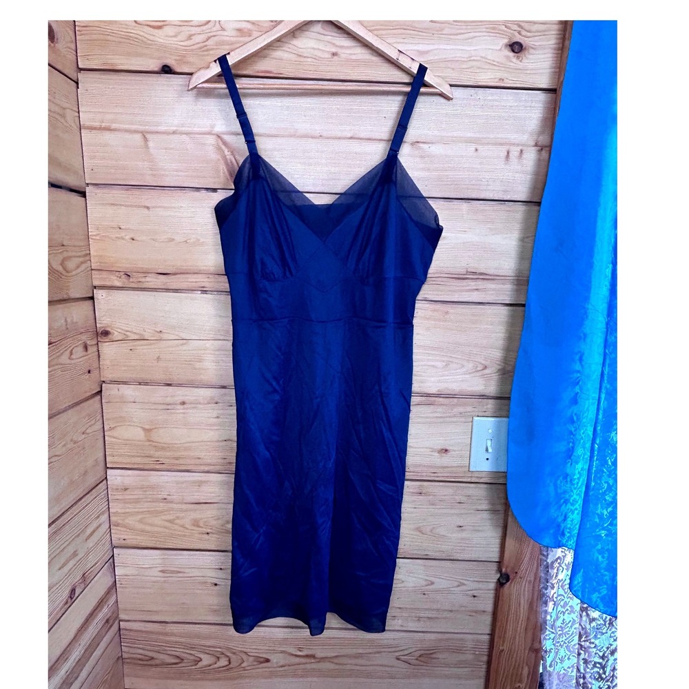 Vintage Harvey Woods Royal Blue Nylon Tricot Full Slip Sheer Mesh V-Neck Small‎